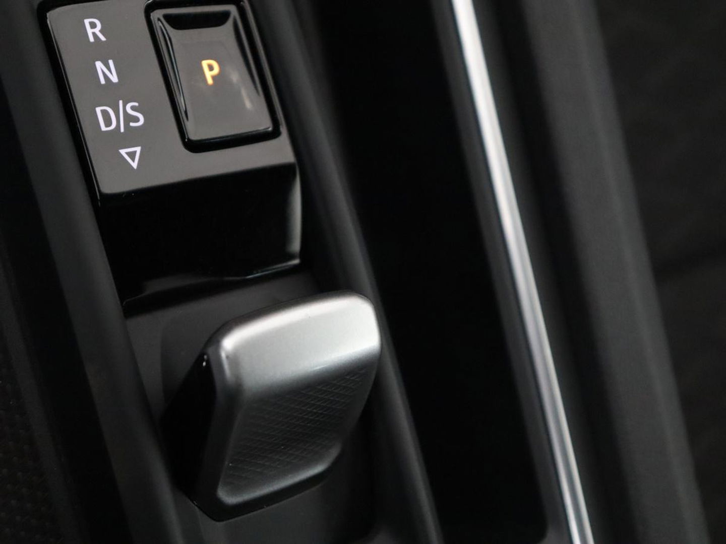 SEAT Leon 1.5 eTSI FR Intense | Stoelverwarming | Adaptive cruise | Camera | Carplay | Navigatie | Full LED | Keyless | Stuurverwarming | Climate control