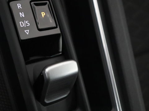 SEAT Leon 1.5 eTSI FR Intense | Stoelverwarming | Adaptive cruise | Camera | Carplay | Navigatie | Full LED | Keyless | Stuurverwarming | Climate control