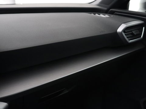 SEAT Leon 1.5 eTSI FR Intense | Stoelverwarming | Adaptive cruise | Camera | Carplay | Navigatie | Full LED | Keyless | Stuurverwarming | Climate control