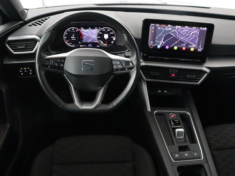 SEAT Leon 1.5 eTSI FR Intense | Stoelverwarming | Adaptive cruise | Camera | Carplay | Navigatie | Full LED | Keyless | Stuurverwarming | Climate control