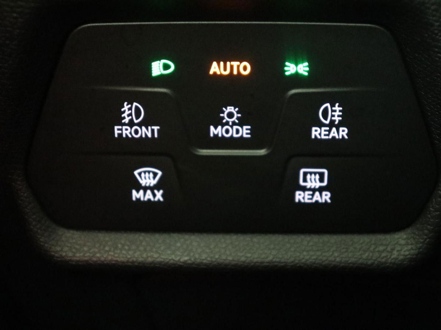 SEAT Leon 1.5 eTSI FR Intense | Stoelverwarming | Adaptive cruise | Camera | Carplay | Navigatie | Full LED | Keyless | Stuurverwarming | Climate control