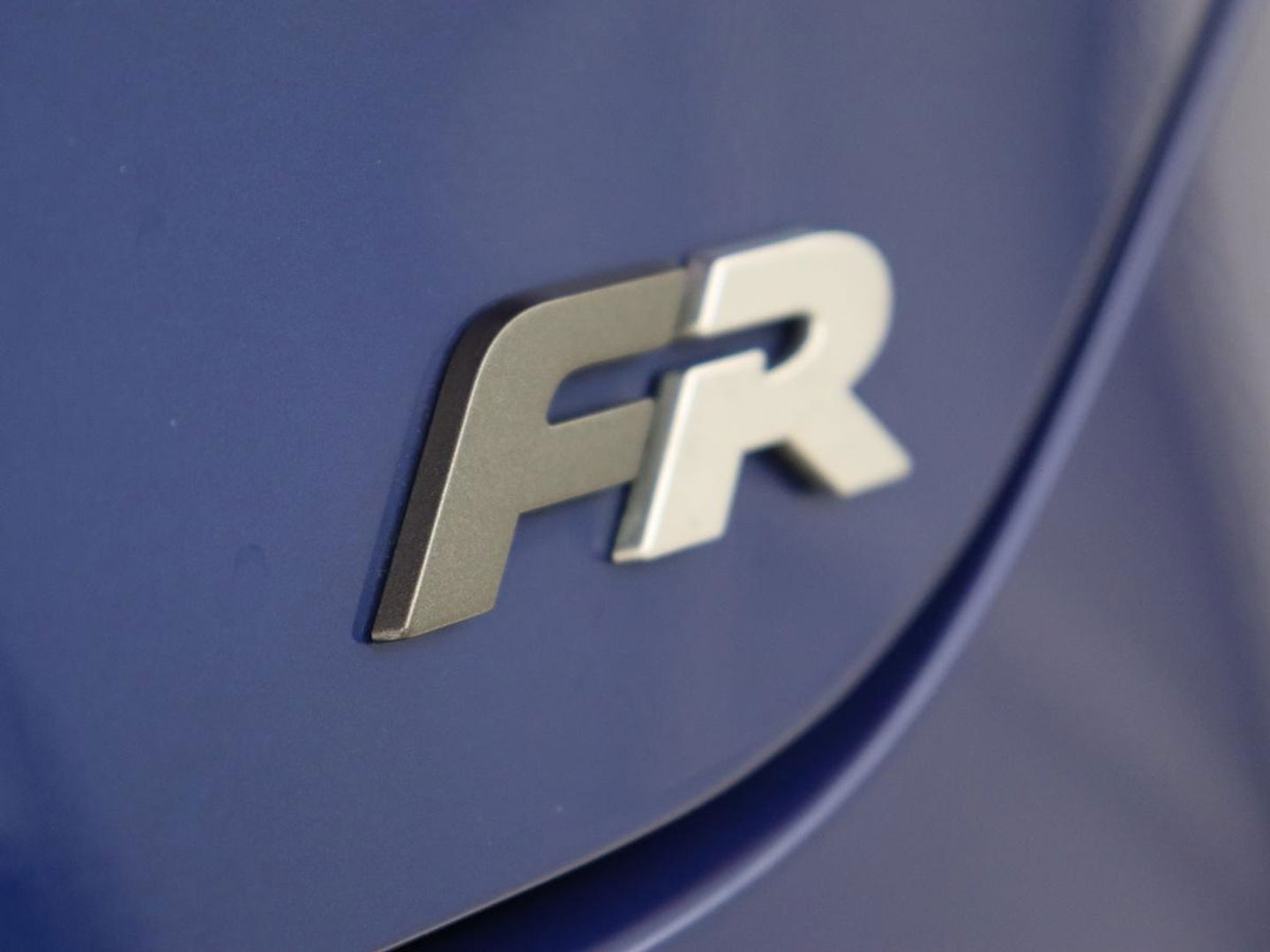 SEAT Leon 1.5 eTSI FR Intense | Stoelverwarming | Adaptive cruise | Camera | Carplay | Navigatie | Full LED | Keyless | Stuurverwarming | Climate control