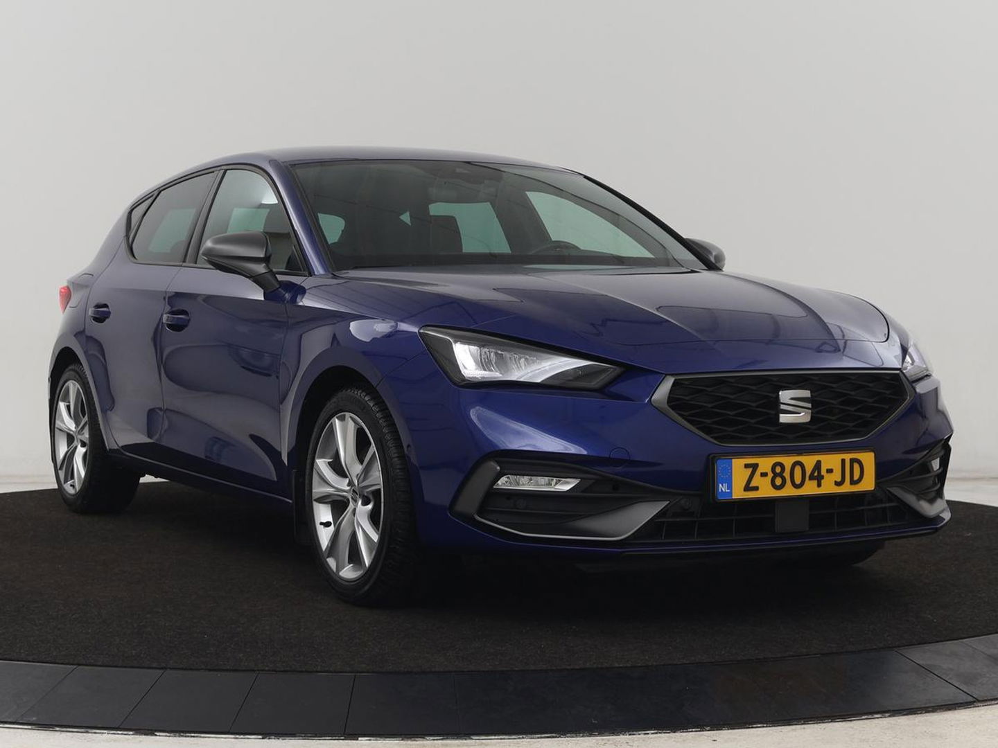 SEAT Leon 1.5 eTSI FR Intense | Stoelverwarming | Adaptive cruise | Camera | Carplay | Navigatie | Full LED | Keyless | Stuurverwarming | Climate control