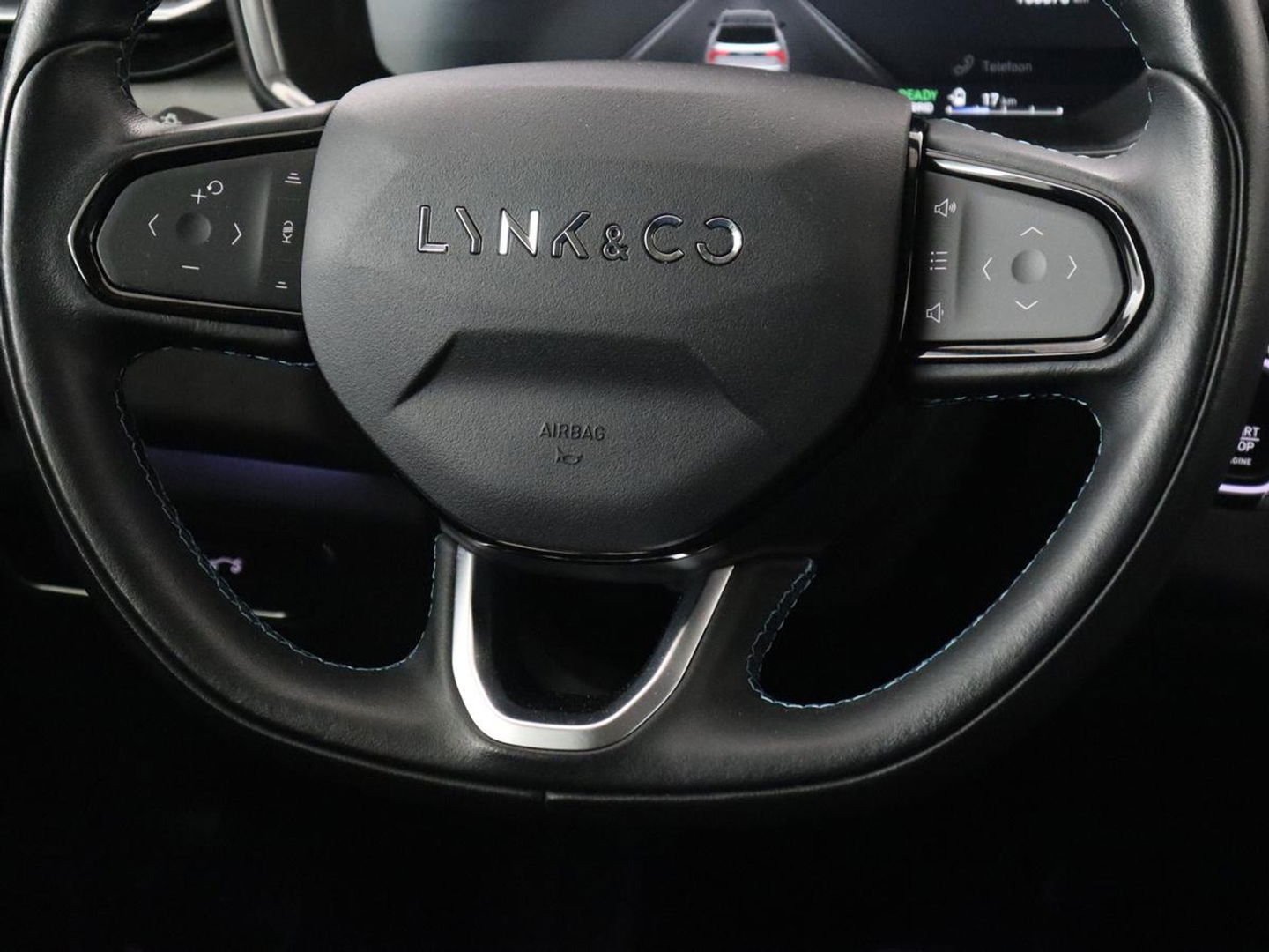 Lynk & Co 01 1.5 Plug In | Panoramadak | Infinity by Harman | Camera | Adaptive cruise | Stoelverwarming | Carplay | Memory | Full LED | PHEV