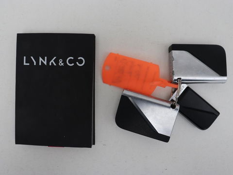 Lynk & Co 01 1.5 Plug In | Panoramadak | Infinity by Harman | Camera | Adaptive cruise | Stoelverwarming | Carplay | Memory | Full LED | PHEV