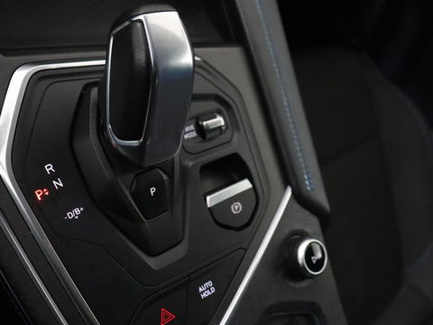 Lynk & Co 01 1.5 Plug In | Panoramadak | Infinity by Harman | Camera | Adaptive cruise | Stoelverwarming | Carplay | Memory | Full LED | PHEV