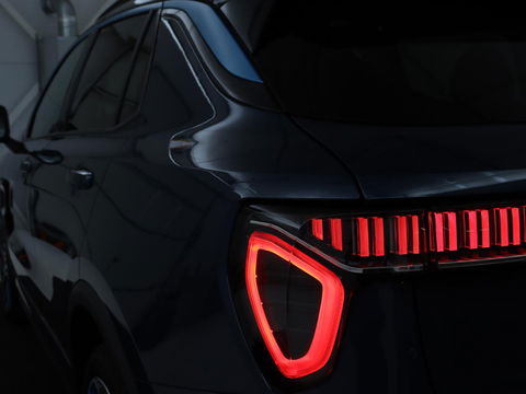 Lynk & Co 01 1.5 Plug In | Panoramadak | Infinity by Harman | Camera | Adaptive cruise | Stoelverwarming | Carplay | Memory | Full LED | PHEV