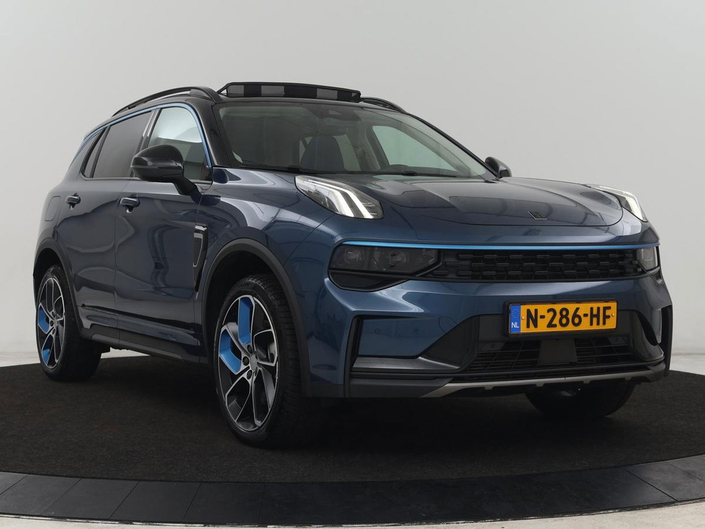 Lynk & Co 01 1.5 Plug In | Panoramadak | Infinity by Harman | Camera | Adaptive cruise | Stoelverwarming | Carplay | Memory | Full LED | PHEV
