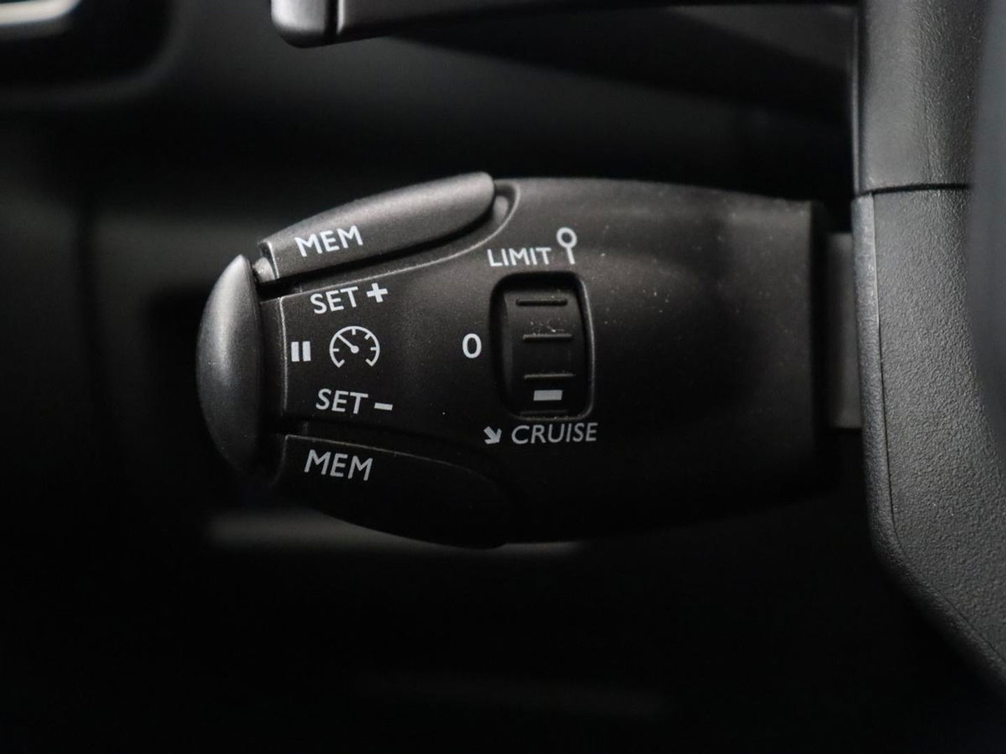 Citroën C5 Aircross 1.6 Plug-in Hybrid 225 Feel | Camera | Carplay | Half leder | Navigatie | Digital Cockpit | Bluetooth | Parkeerhulp | PHEV | Plug In