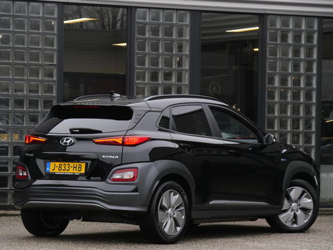 Hyundai KONA EV 64kWh PREMIUM/ LEER/ HEAD-UP/ BLINDSPOT/ KEYLESS/ SOH 100%