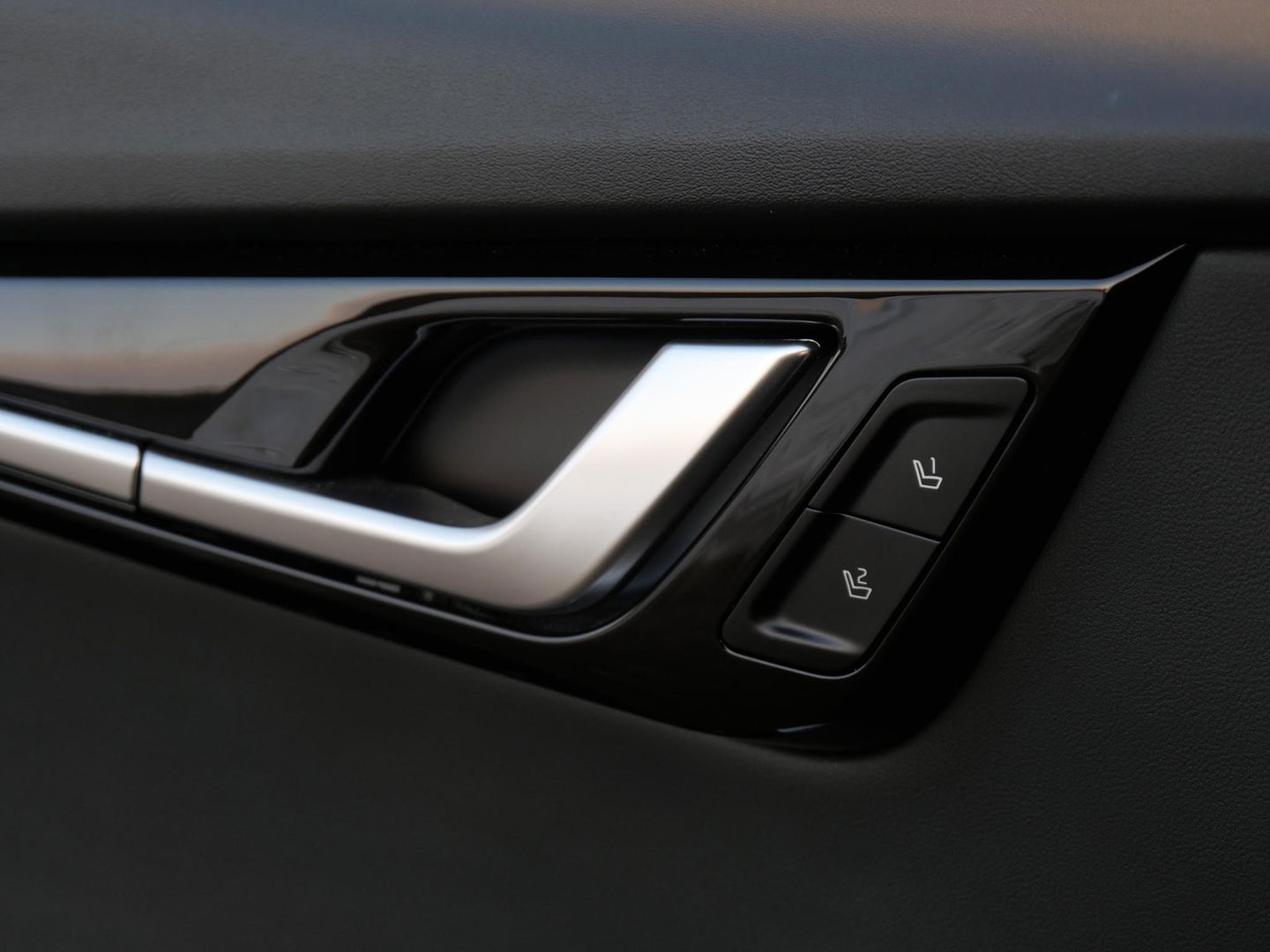 Kia Ev6 PLUS 77.4kWh/ LEER/ ELEKT. KLEP/ MERIDIAN AUDIO/ SOH 99%