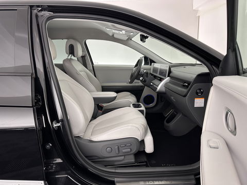 Hyundai IONIQ 5 Lounge 73kWh [ 3-Fase ] {SOH-98%} (INCL-BTW) Aut *HEAD-UP | HEATPUMP | LEATHER | PREMIUM-AUDIO | FULL-LED | ADAPTIVE-CRUISE | BLIND-SPOT | DIGI-COCKPIT | AMBIENT-LIGHT | DAB | SHIFT-PADDLES | HEAD-UP | NAVI-FULLMAP | KEYLESS