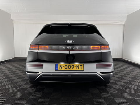 Hyundai IONIQ 5 Lounge 73kWh [ 3-Fase ] {SOH-98%} (INCL-BTW) Aut *HEAD-UP | HEATPUMP | LEATHER | PREMIUM-AUDIO | FULL-LED | ADAPTIVE-CRUISE | BLIND-SPOT | DIGI-COCKPIT | AMBIENT-LIGHT | DAB | SHIFT-PADDLES | HEAD-UP | NAVI-FULLMAP | KEYLESS