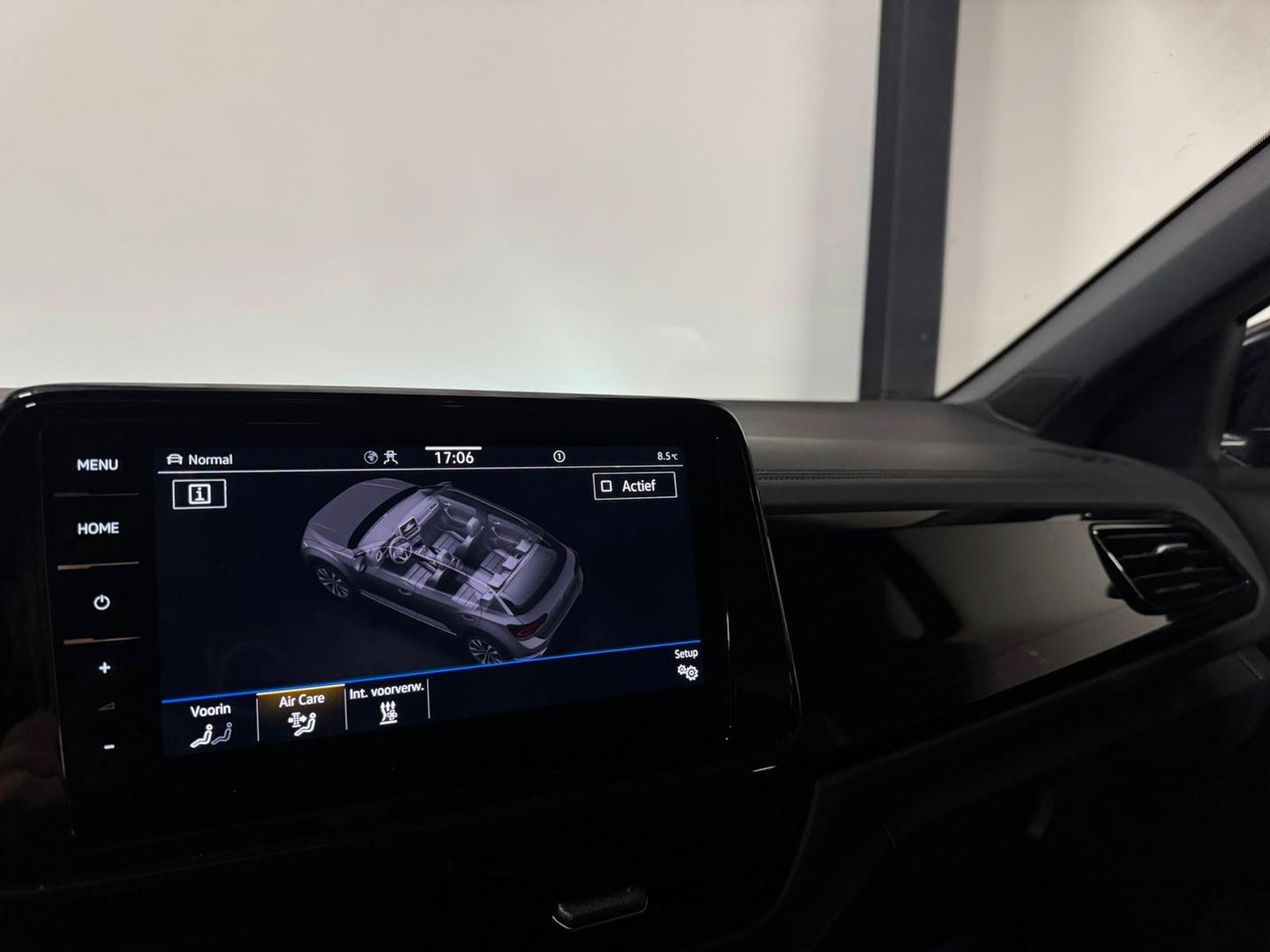 Volkswagen T-Roc 1.5 TSI R-Line Edition PANO KEYLESS CAM