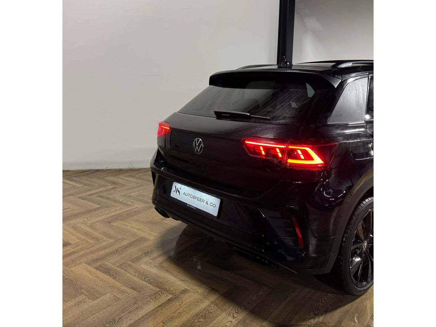 Volkswagen T-Roc 1.5 TSI R-Line Edition PANO KEYLESS CAM