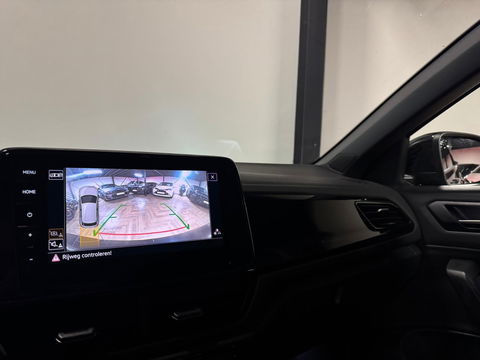 Volkswagen T-Roc 1.5 TSI R-Line Edition PANO KEYLESS CAM