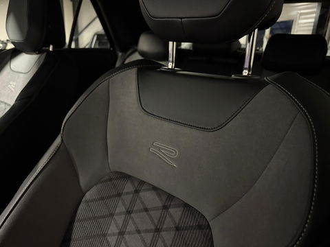 Volkswagen T-Roc 1.5 TSI R-Line Edition PANO KEYLESS CAM