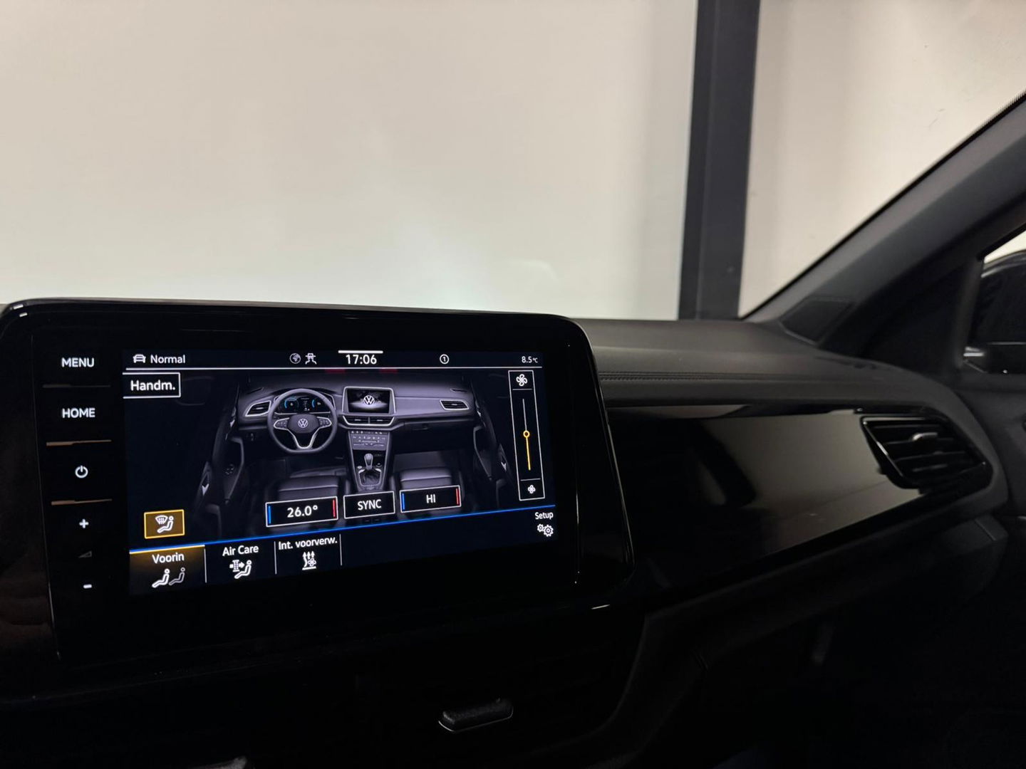 Volkswagen T-Roc 1.5 TSI R-Line Edition PANO KEYLESS CAM