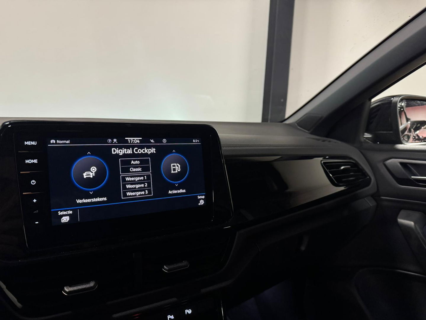 Volkswagen T-Roc 1.5 TSI R-Line Edition PANO KEYLESS CAM