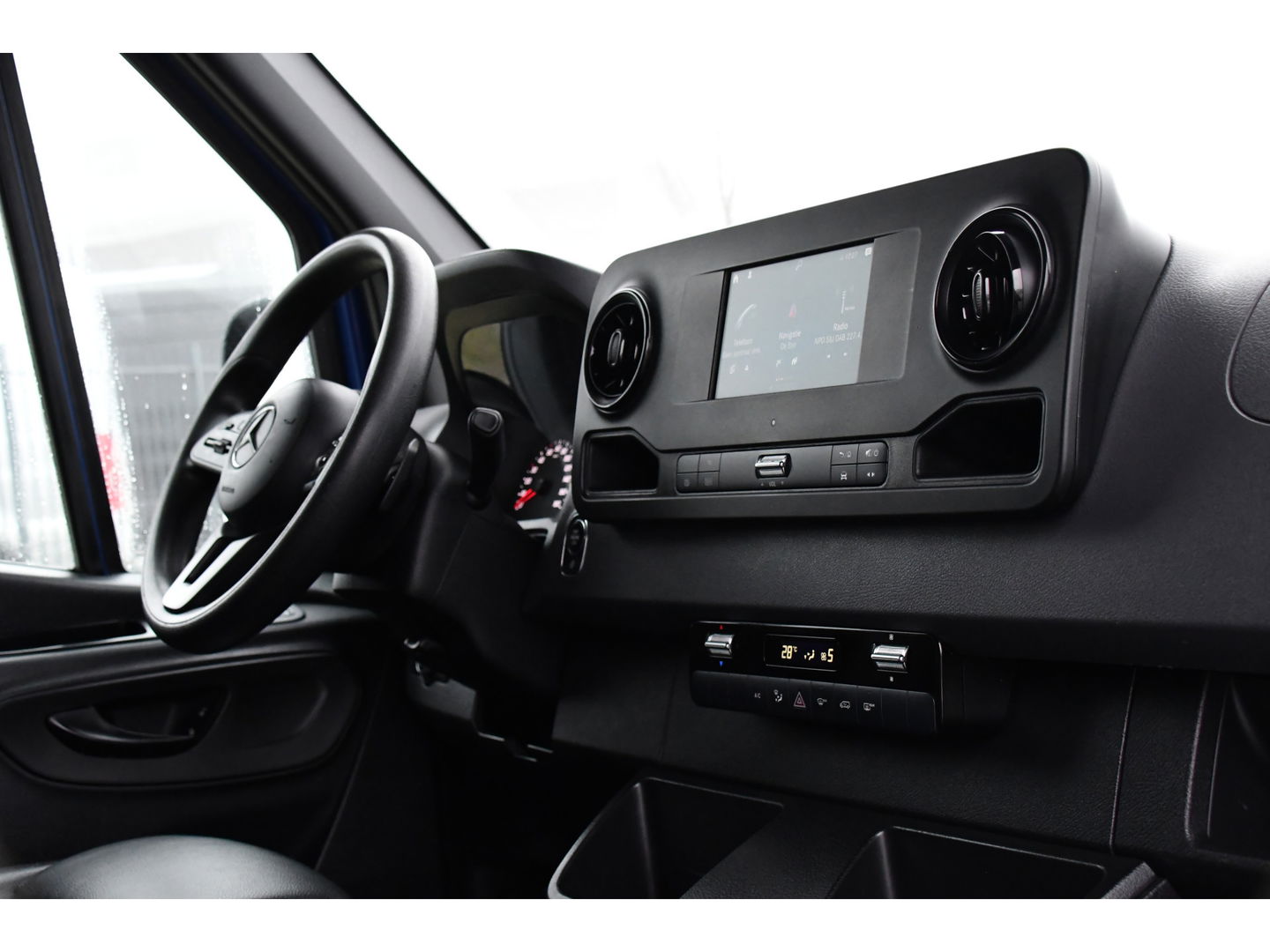 Mercedes-Benz Sprinter 316 2.2 CDI L2H1 PB Edition Camera, Cruise, Carplay, 164pk, LED, 2 x Schuifdeur, Automaat, Trekhaak, Multimedia, Uniek!