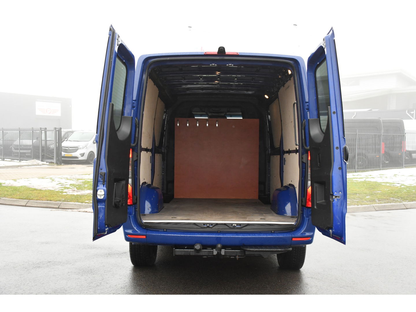 Mercedes-Benz Sprinter 316 2.2 CDI L2H1 PB Edition Camera, Cruise, Carplay, 164pk, LED, 2 x Schuifdeur, Automaat, Trekhaak, Multimedia, Uniek!