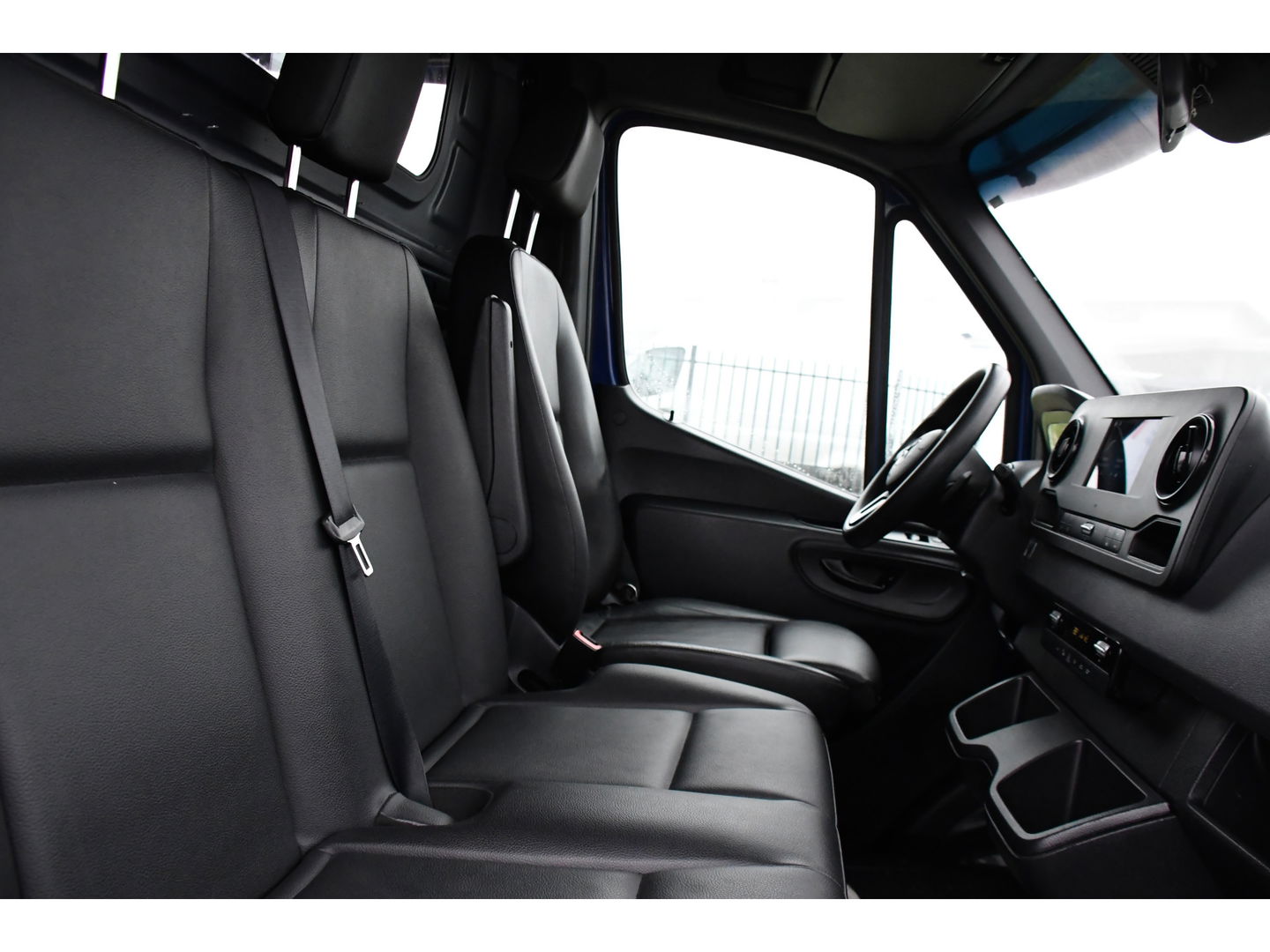 Mercedes-Benz Sprinter 316 2.2 CDI L2H1 PB Edition Camera, Cruise, Carplay, 164pk, LED, 2 x Schuifdeur, Automaat, Trekhaak, Multimedia, Uniek!