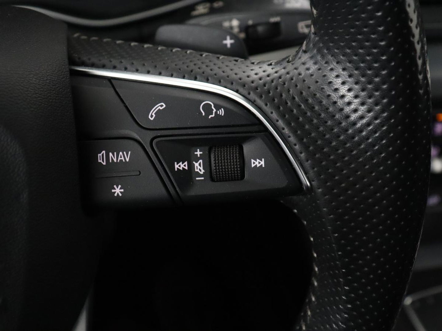 Audi Q5 55 TFSIe quattro S Line | Panoramadak | Adaptive cruise | 360 Camera | Virtual Cockpit | Half leder | Carplay | Full LED | Sportstoelen | Navigatie | PHEV | Plug In