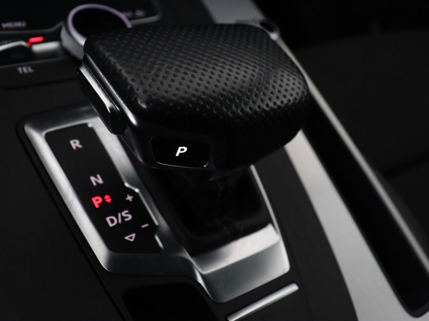 Audi Q5 55 TFSIe quattro S Line | Panoramadak | Adaptive cruise | 360 Camera | Virtual Cockpit | Half leder | Carplay | Full LED | Sportstoelen | Navigatie | PHEV | Plug In