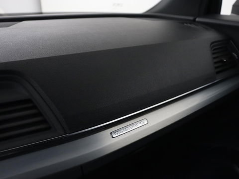 Audi Q5 55 TFSIe quattro S Line | Panoramadak | Adaptive cruise | 360 Camera | Virtual Cockpit | Half leder | Carplay | Full LED | Sportstoelen | Navigatie | PHEV | Plug In
