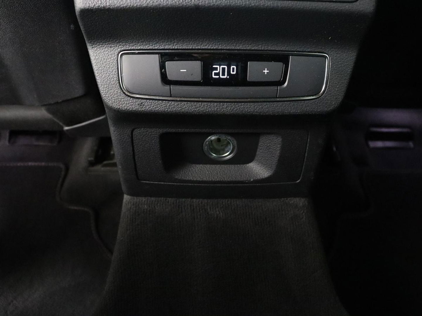 Audi Q5 55 TFSIe quattro S Line | Panoramadak | Adaptive cruise | 360 Camera | Virtual Cockpit | Half leder | Carplay | Full LED | Sportstoelen | Navigatie | PHEV | Plug In