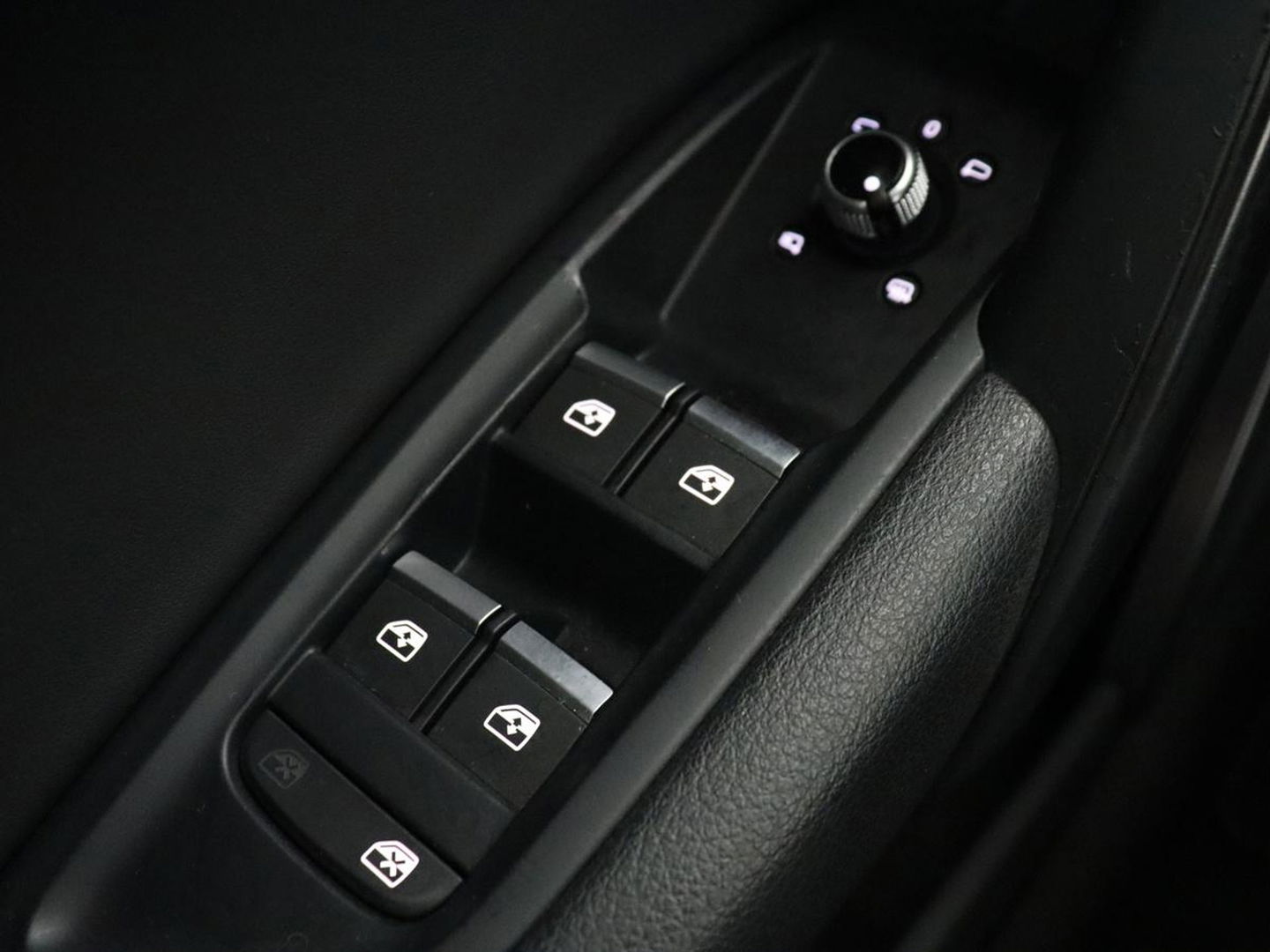 Audi Q5 55 TFSIe quattro S Line | Panoramadak | Adaptive cruise | 360 Camera | Virtual Cockpit | Half leder | Carplay | Full LED | Sportstoelen | Navigatie | PHEV | Plug In