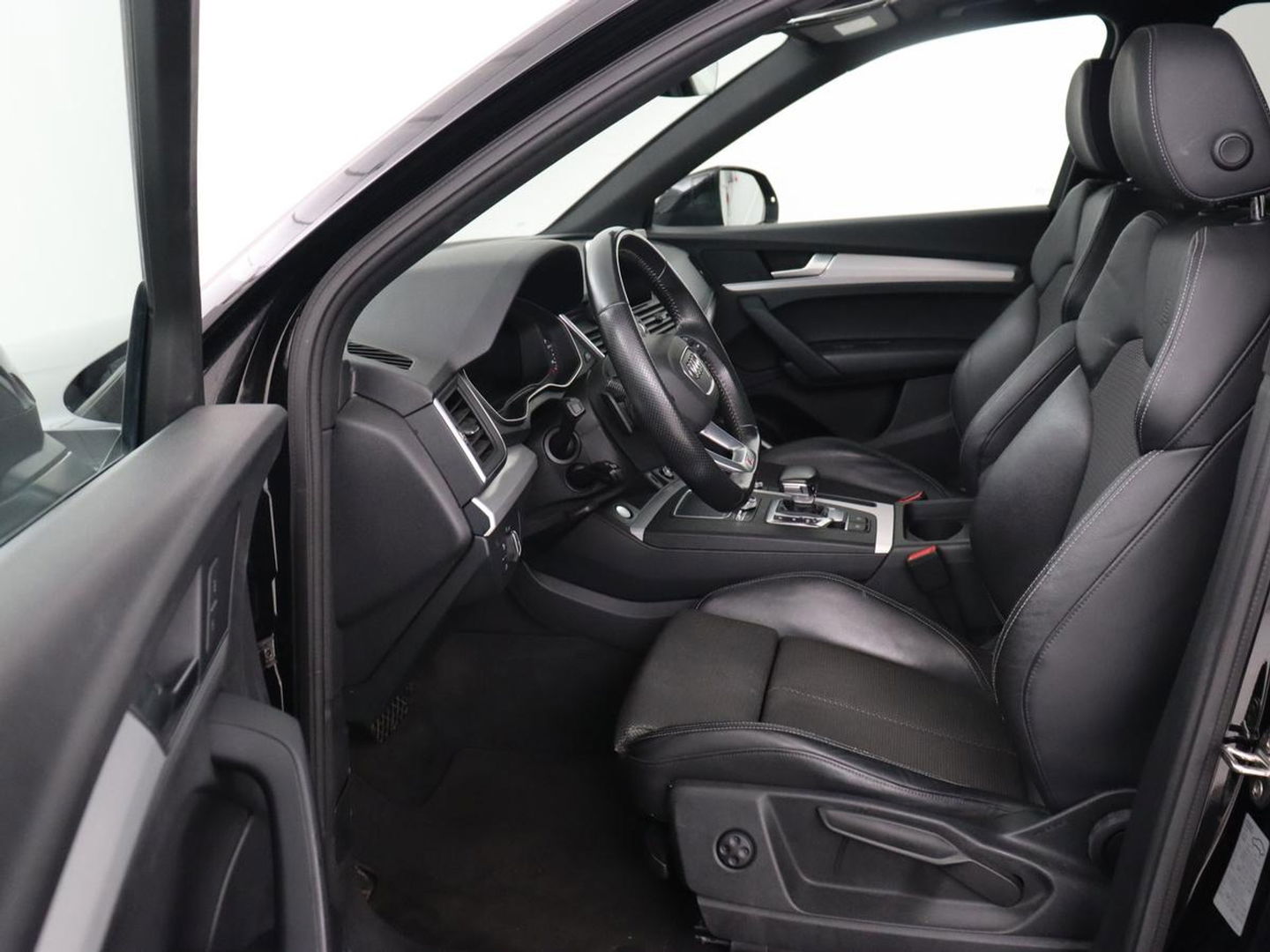 Audi Q5 55 TFSIe quattro S Line | Panoramadak | Adaptive cruise | 360 Camera | Virtual Cockpit | Half leder | Carplay | Full LED | Sportstoelen | Navigatie | PHEV | Plug In