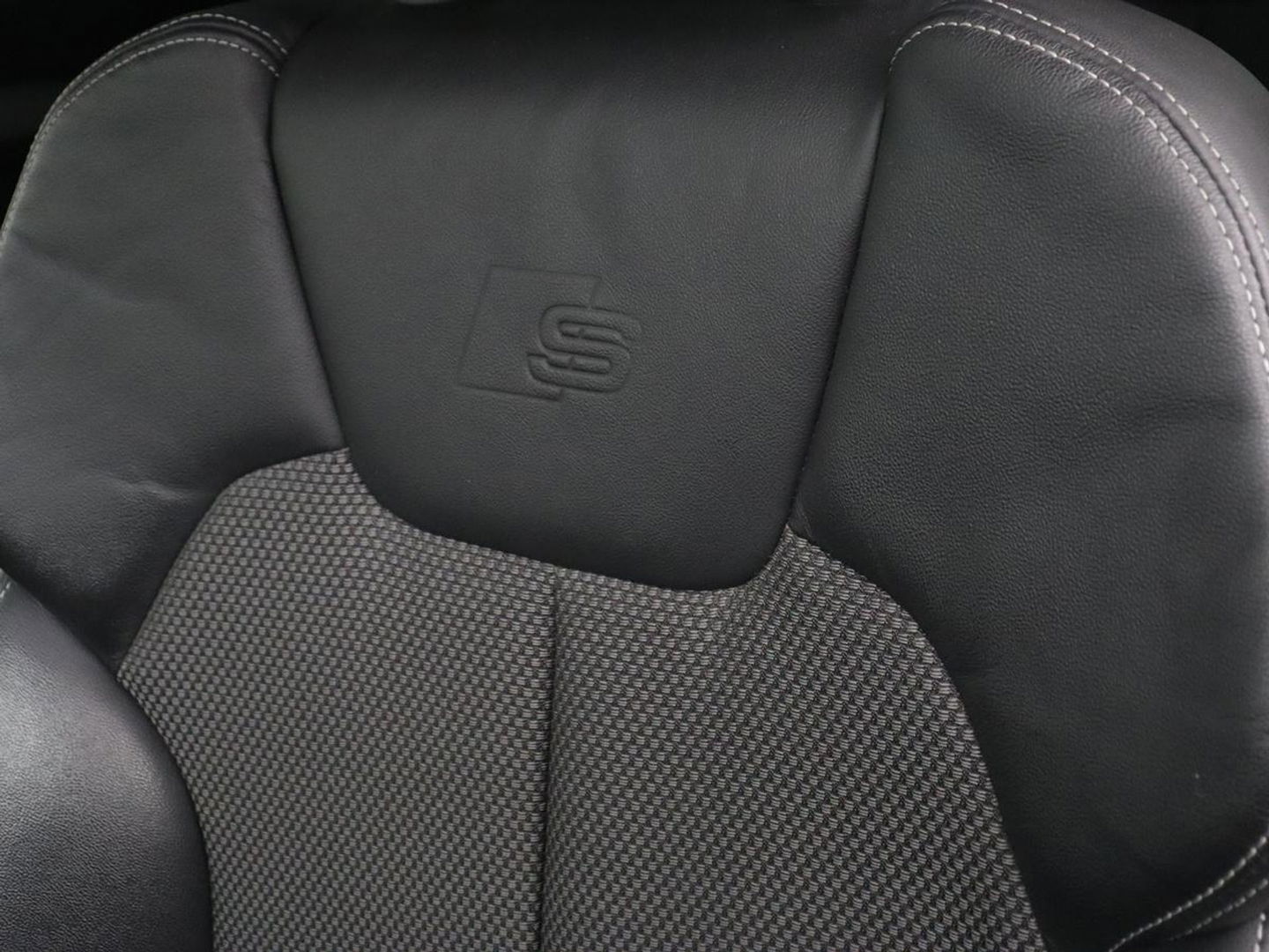 Audi Q5 55 TFSIe quattro S Line | Panoramadak | Adaptive cruise | 360 Camera | Virtual Cockpit | Half leder | Carplay | Full LED | Sportstoelen | Navigatie | PHEV | Plug In