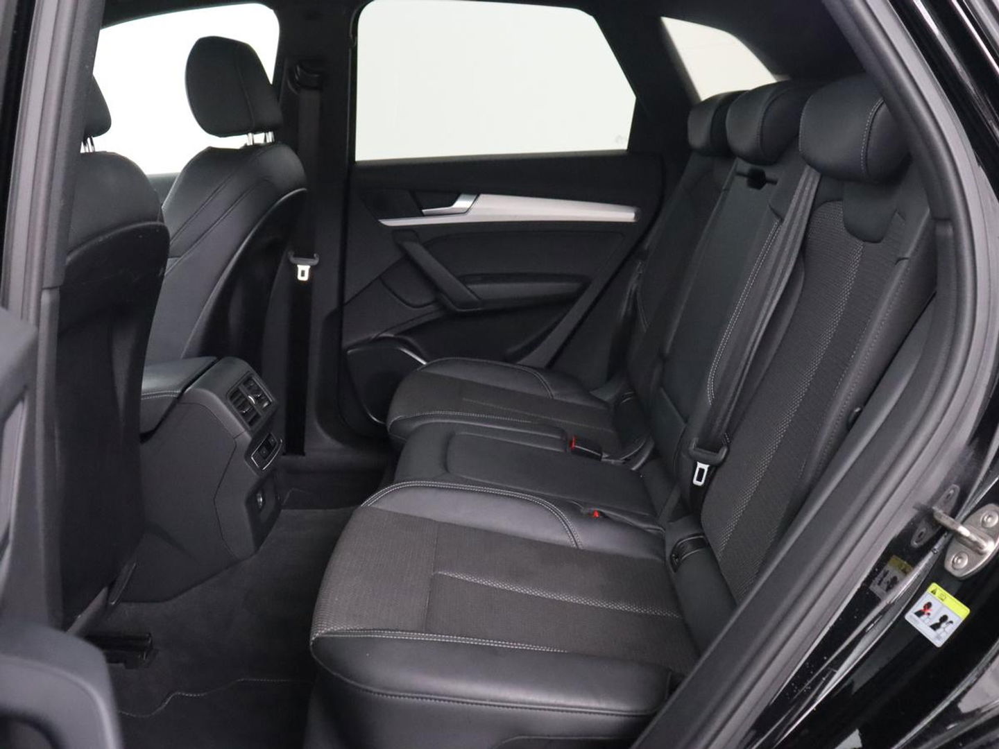 Audi Q5 55 TFSIe quattro S Line | Panoramadak | Adaptive cruise | 360 Camera | Virtual Cockpit | Half leder | Carplay | Full LED | Sportstoelen | Navigatie | PHEV | Plug In