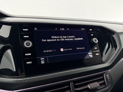 Volkswagen T-Cross 1.0 TSI R-line | Camera | Virtual | Adap. Cruise | Trekh. | Carplay | Keyless | NAP