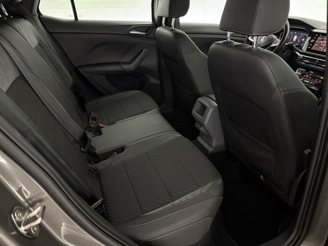 Volkswagen T-Cross 1.0 TSI R-line | Camera | Virtual | Adap. Cruise | Trekh. | Carplay | Keyless | NAP