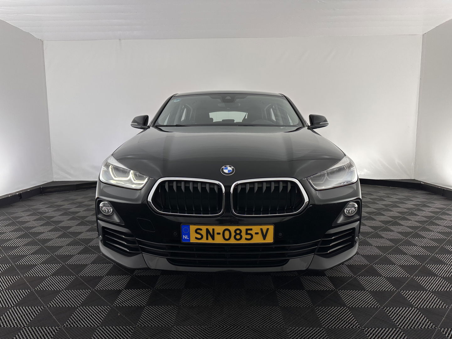 BMW X2 sDrive20i High Executive (INCL-BTW) Aut. *LEATHER | FULL-LED | HEATED-COMFORTSEATS | HEAD-UP | NAVI-FULLMAP | DAB+ | ECC | PDC | CRUISE | 17''ALU*