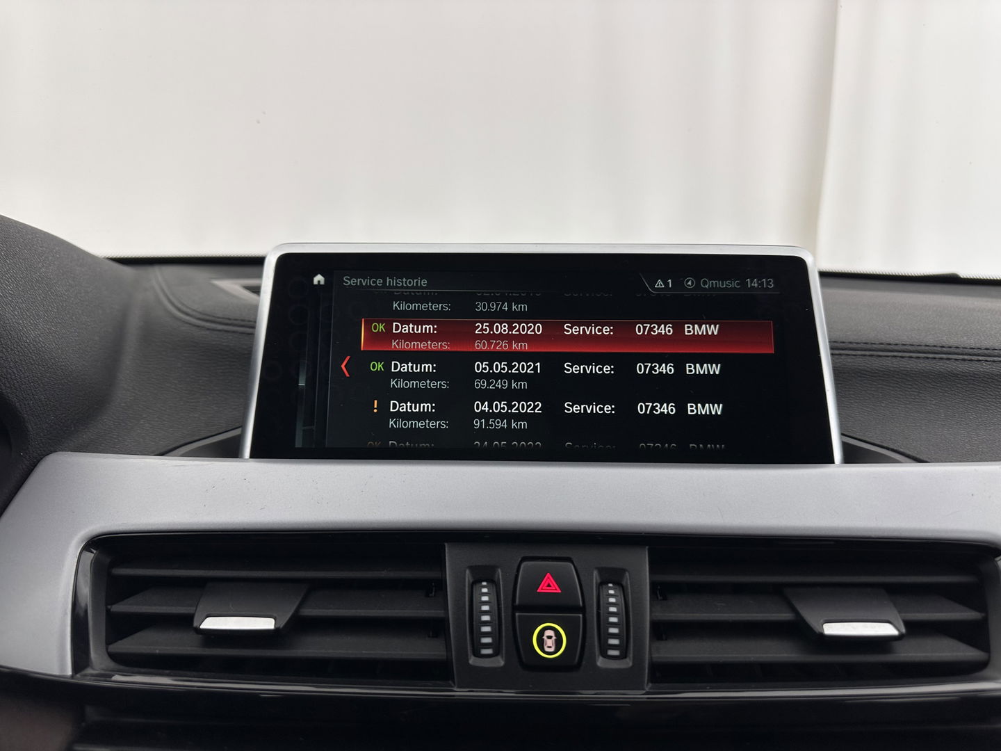 BMW X2 sDrive20i High Executive (INCL-BTW) Aut. *LEATHER | FULL-LED | HEATED-COMFORTSEATS | HEAD-UP | NAVI-FULLMAP | DAB+ | ECC | PDC | CRUISE | 17''ALU*