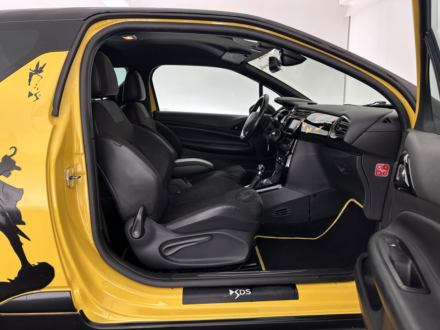 Citroën DS3 1.6 e-HDi Business *LEATHER-MICROFIBRE | NAVI-FULLMAP | SPORT-SEATS | PRIVACY-GLASS | ECC | PDC | CRUISE | 17''ALU*