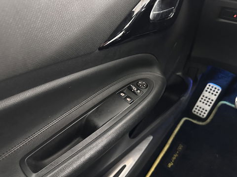 Citroën DS3 1.6 e-HDi Business *LEATHER-MICROFIBRE | NAVI-FULLMAP | SPORT-SEATS | PRIVACY-GLASS | ECC | PDC | CRUISE | 17''ALU*