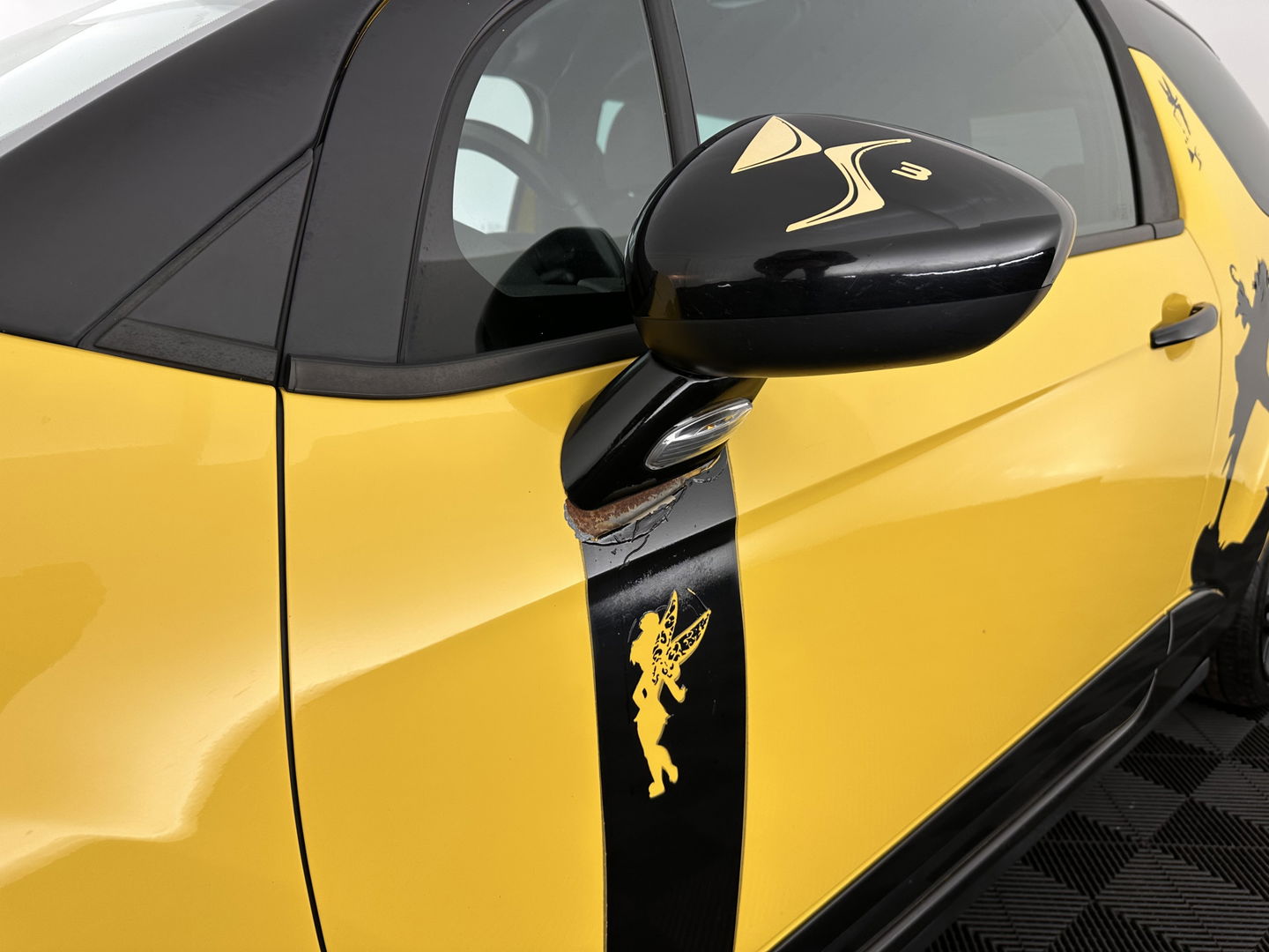 Citroën DS3 1.6 e-HDi Business *LEATHER-MICROFIBRE | NAVI-FULLMAP | SPORT-SEATS | PRIVACY-GLASS | ECC | PDC | CRUISE | 17''ALU*