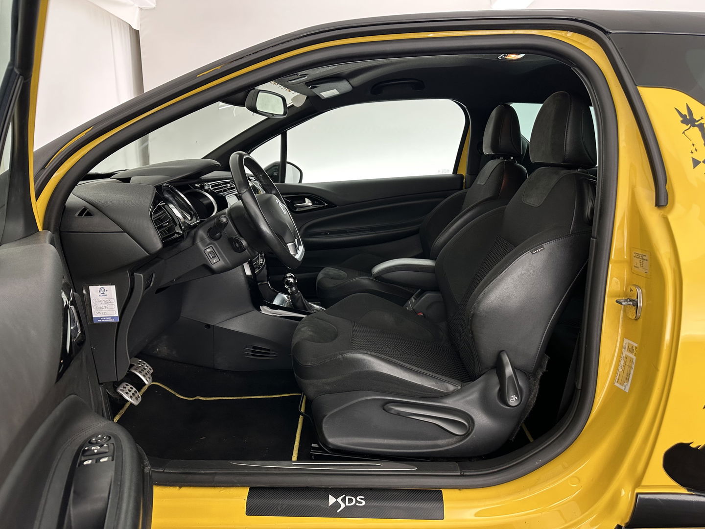 Citroën DS3 1.6 e-HDi Business *LEATHER-MICROFIBRE | NAVI-FULLMAP | SPORT-SEATS | PRIVACY-GLASS | ECC | PDC | CRUISE | 17''ALU*