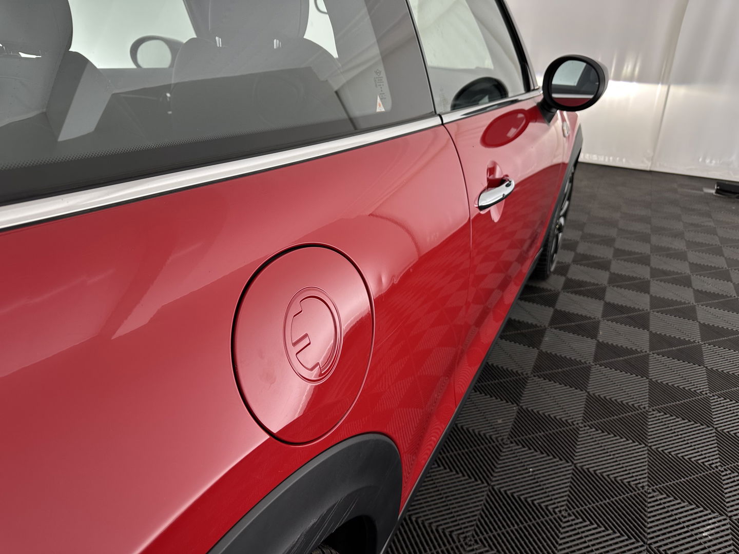 MINI Mini Electric Charged 33 kWh [ 3-Fase ] {SOH-100%} (INCL-BTW) *HEAD-UP | HARMAN/KARDON-AUDIO | LEATHER-ALCANTARA | MATRIX-LED | CAMERA | KEYLESS | NAVI-FULLMAP | DAB+ | ECC | HEATED-SPORT-SEATS | DIGI-COCKPIT | PDC | CRUISE | 17"ALU*