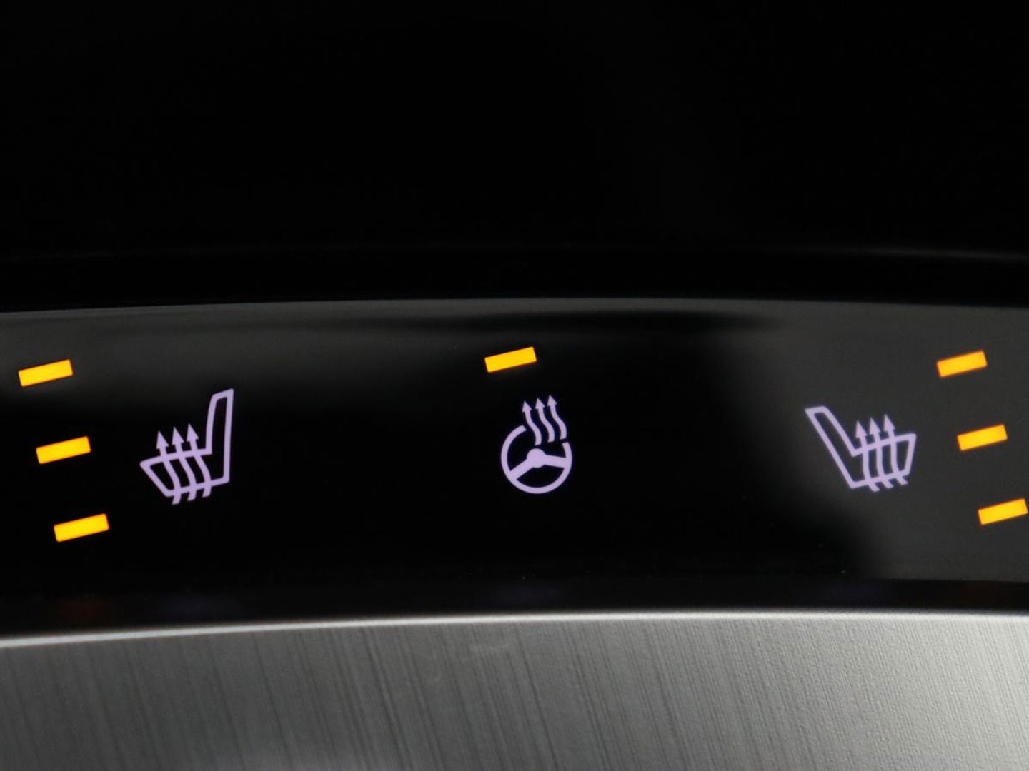 Kia Ev6 Plus 58 kWh | Stoelventilatie | Leder | Warmtepomp | Adaptive cruise | Carplay | Camera | Stoel & stuurverwarming | 19'' | Sfeerverlichting | Navigatie | Keyless