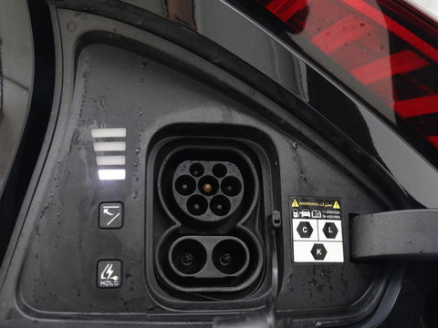 Kia Ev6 Plus 58 kWh | Stoelventilatie | Leder | Warmtepomp | Adaptive cruise | Carplay | Camera | Stoel & stuurverwarming | 19'' | Sfeerverlichting | Navigatie | Keyless