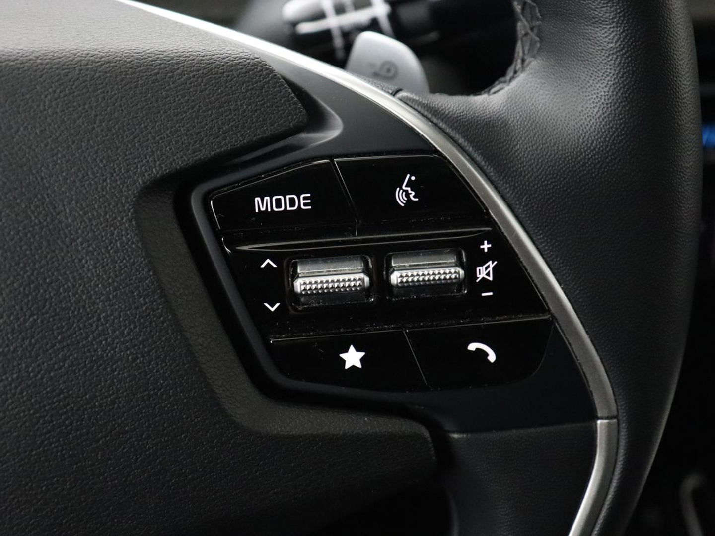 Kia Ev6 Plus 58 kWh | Stoelventilatie | Leder | Warmtepomp | Adaptive cruise | Carplay | Camera | Stoel & stuurverwarming | 19'' | Sfeerverlichting | Navigatie | Keyless