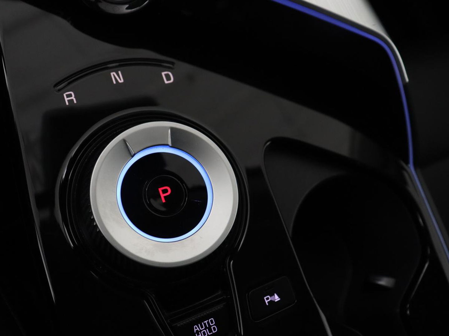 Kia Ev6 Plus 58 kWh | Stoelventilatie | Leder | Warmtepomp | Adaptive cruise | Carplay | Camera | Stoel & stuurverwarming | 19'' | Sfeerverlichting | Navigatie | Keyless