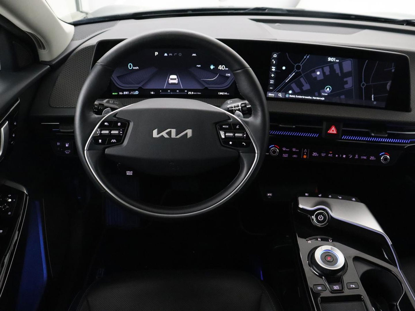 Kia Ev6 Plus 58 kWh | Stoelventilatie | Leder | Warmtepomp | Adaptive cruise | Carplay | Camera | Stoel & stuurverwarming | 19'' | Sfeerverlichting | Navigatie | Keyless