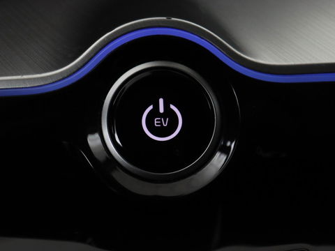 Kia Ev6 Plus 58 kWh | Stoelventilatie | Leder | Warmtepomp | Adaptive cruise | Carplay | Camera | Stoel & stuurverwarming | 19'' | Sfeerverlichting | Navigatie | Keyless