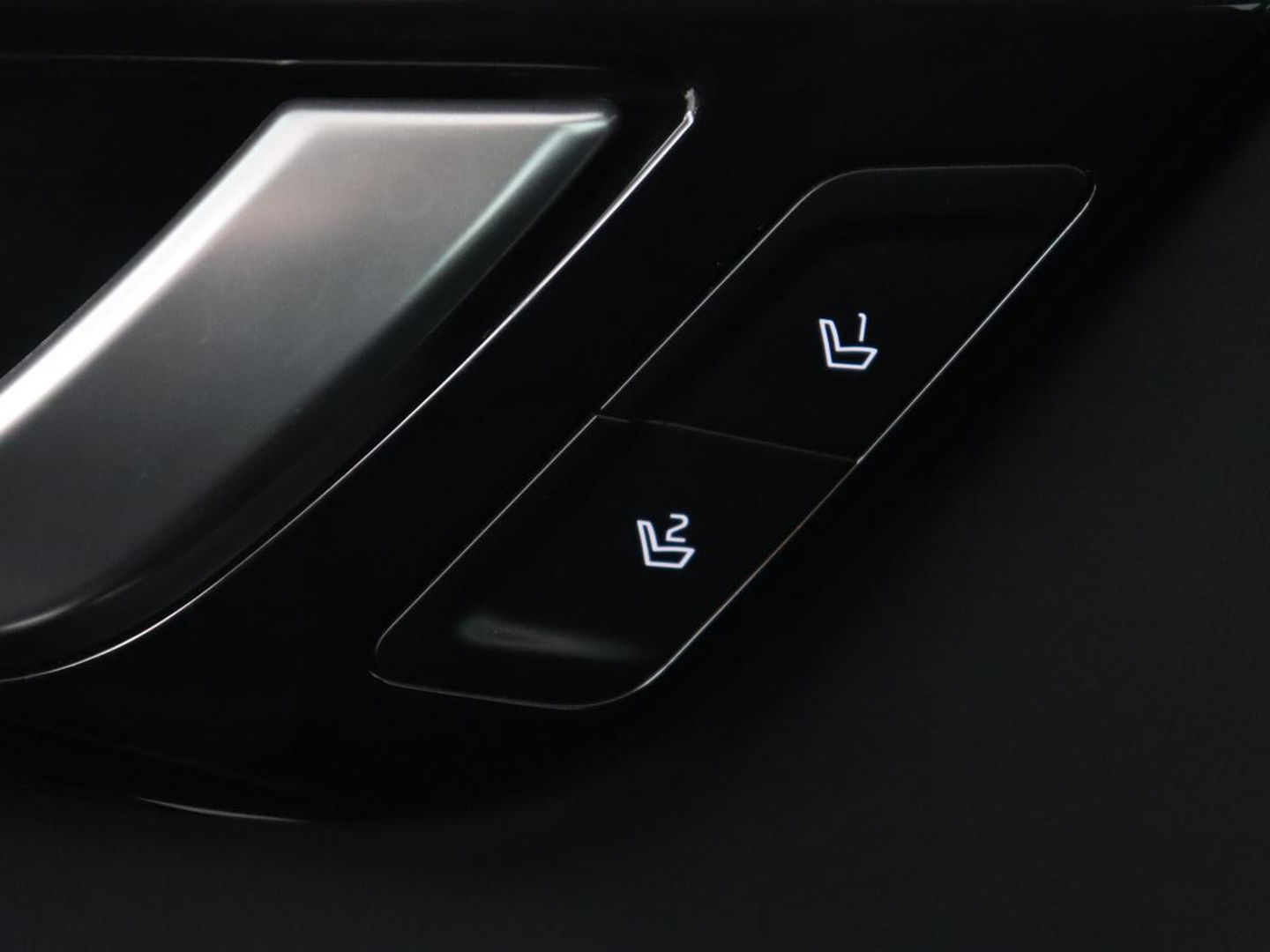 Kia Ev6 Plus 58 kWh | Stoelventilatie | Leder | Warmtepomp | Adaptive cruise | Carplay | Camera | Stoel & stuurverwarming | 19'' | Sfeerverlichting | Navigatie | Keyless